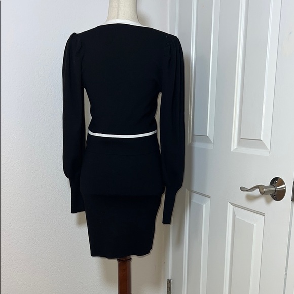 Bebe Black and White Knit Button Set - Picture 11 of 15